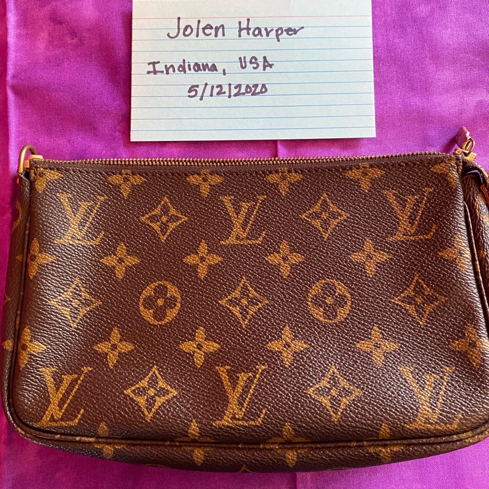 Louis Vuitton Pochette